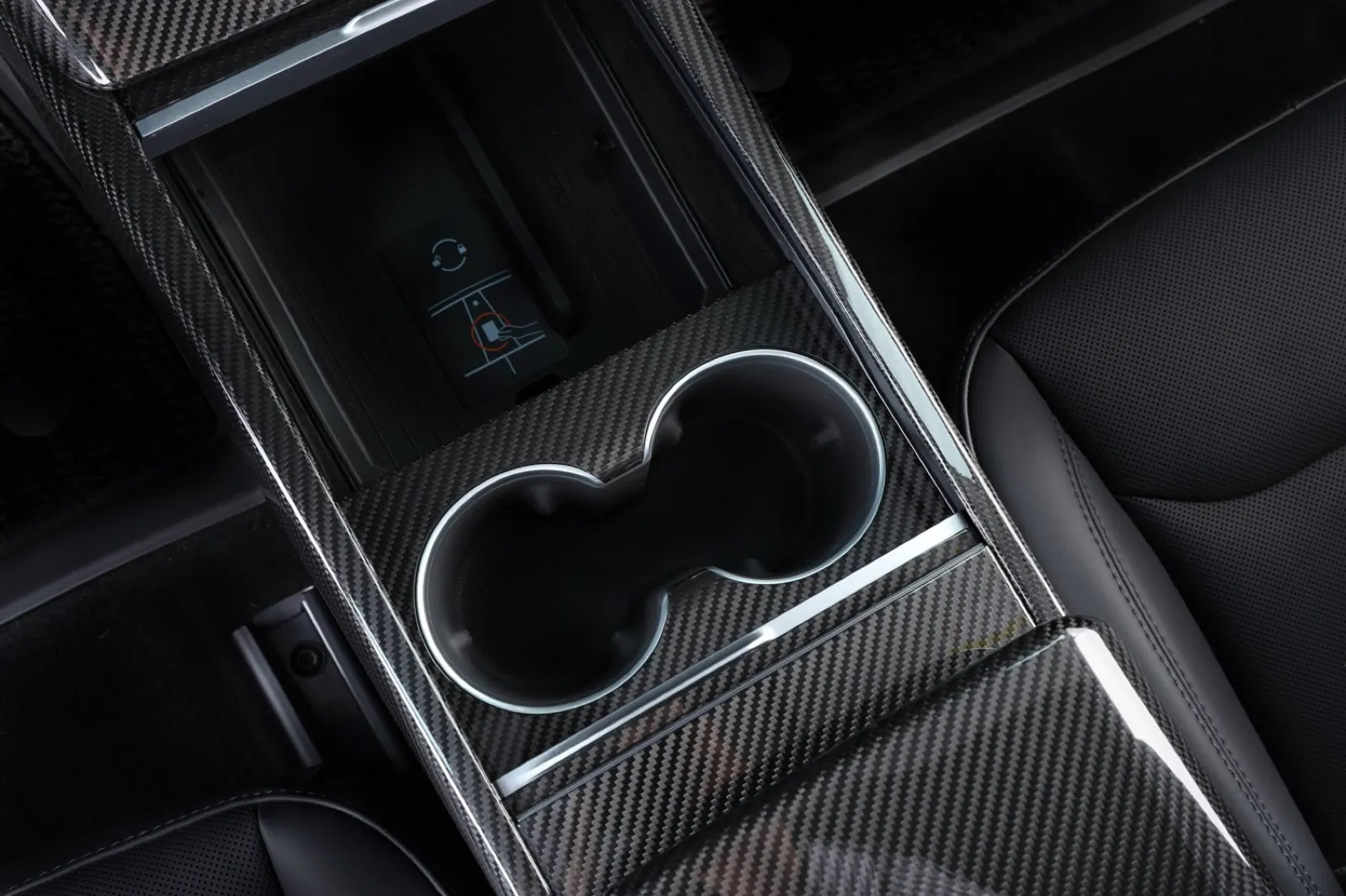 Hills carbon fibre centre console on a Tesla Model Y